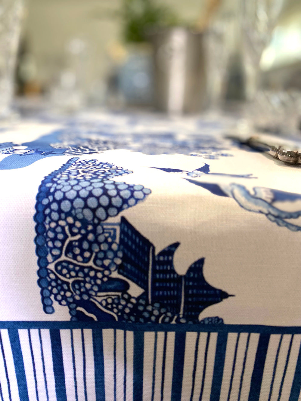 Blue and white Willow pattern tablecloth