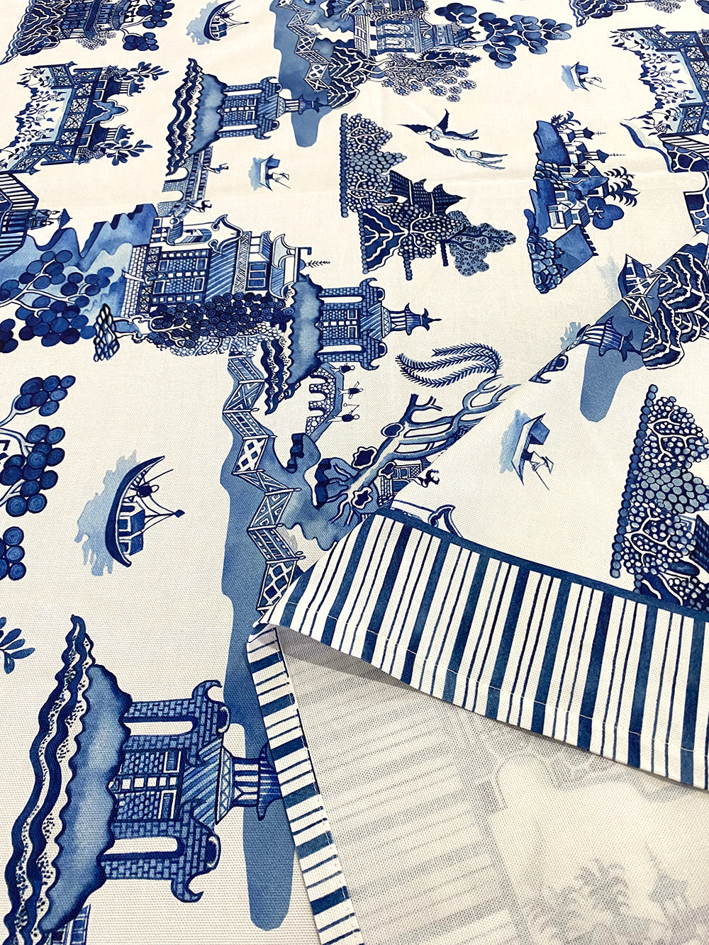 Blue and white Willow pattern tablecloth