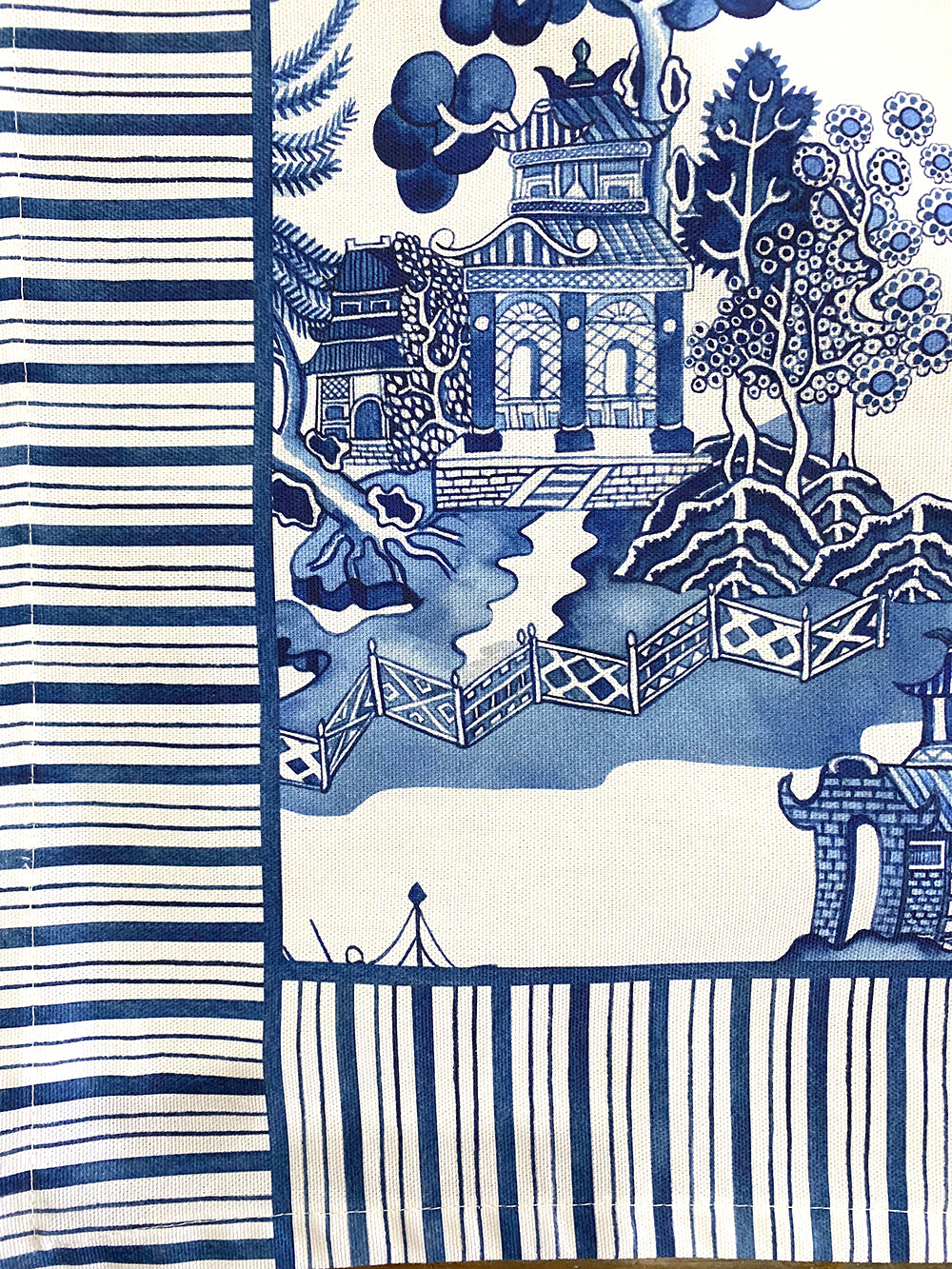 Blue and white Willow pattern tablecloth
