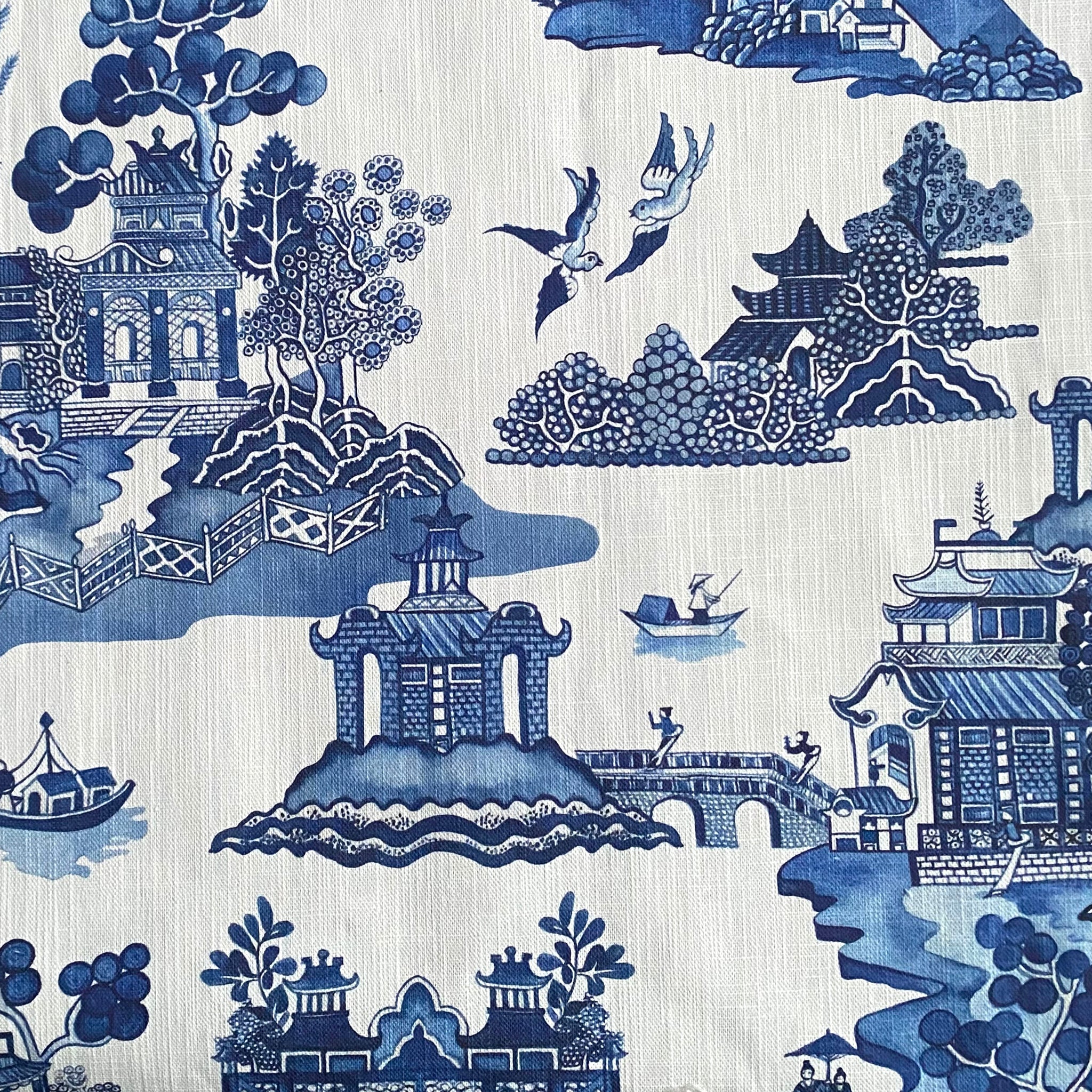 Timeless Chinoiserie Willow pattern