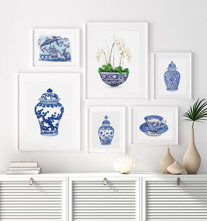 Blue and White vignette with protea on rattan tray